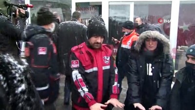 jandarma -  Kaybolan doktorun arama çalışmaları ile ilgili Vali Yavuz'dan açıklama: “Ulaşıncaya kadar devam edeceğiz” Videosu