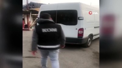 kacak akaryakit -  Adana'da 2 bin litre kaçak akaryakıt ele geçirildi Videosu