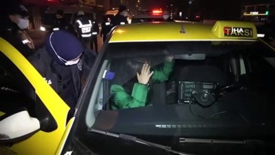polis cevirmesi -  Ticari takside alkol alırken yakalanan genç kadın, 'hastaneye gidiyordum' dedi Videosu