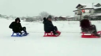  Traktör arkasında kızak keyfi