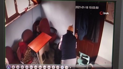 polis araci -  Yardım başvurusu için muhtarlığa gelen şahsın kalp krizi geçirerek hayatını kaybettiği anlar kamerada Videosu