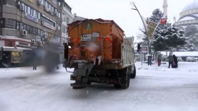  Bingöl’de kar esareti başladı,  281 köy yolu ulaşıma kapandı