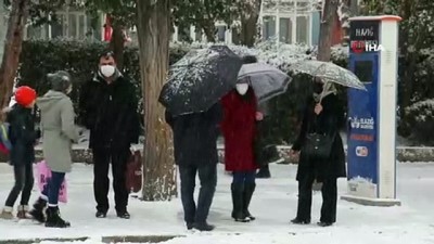 kamu gorevlileri -  Elazığ kar yağışı ile beyaza büründü, eğiteme ara, engelli ve hamilelere izin verildi Videosu
