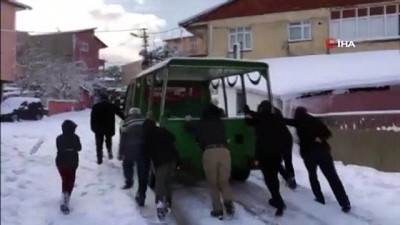 kis lastigi -  İBB’nin cenaze aracını karda vatandaşlar itti Videosu