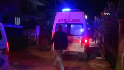 bicakli kavga -  İzmir'de iki grup arasında bıçaklı kavga: 3 yaralı Videosu