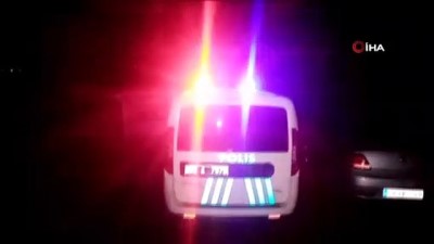 tavuk ciftligi -  Köpekleri besleyip tavuk çiftliğinden panel çitleri çaldılar Videosu