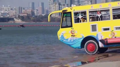  - Çin'de karada ve suda gidebilen amfibik otobüs ilgi çekiyor