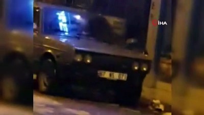 jandarma -  Zonguldak'da hareketli dakikalar...İlçe meydanında havaya ateş açtı, boğazına silah dayayıp intihara kalkıştı Videosu