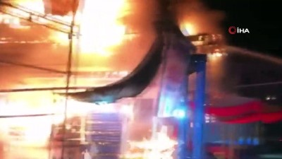 pazarci -  Kapalı pazar yerinde yangın Videosu