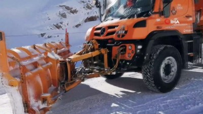  - Van-Bahçesaray yolu ulaşıma kapalı