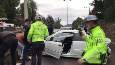 icmeler -  Yağmurun kayganlaştığı yolda elektrik direğine çarptı Videosu