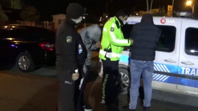 trafik kurali -  Kısıtlamada polisten kaçan araç sürücüsünün uyuşturucu testi pozitif çıktı Videosu