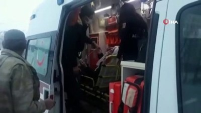 yasli kadin -  KOAH hastası yaşlı kadını evine ulaştırmak için büyük çaba sarf ettiler Videosu