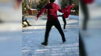 buz pateni -  Rusya değil Ankara...Ankara’nın simgesi Kuğulu Park buz pateni sporcularına pist oldu Videosu