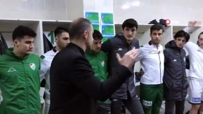 Bursaspor Teknik Direktörü Mustafa Er: 'Asla teslim olmayın'