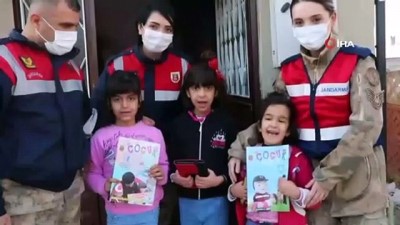 jandarma -  Elazığ depreminin birinci yılında jandarma depremzedeleri unutmadı Videosu