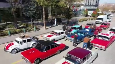 klasik otomobil -  Klasik otomobiller müzikli kortejle eğlendirdi Videosu