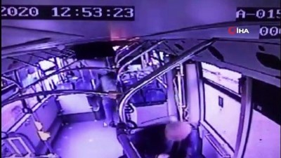 metrobus duragi -  Metrobüste unutulan çantayı alan şahıs önce kameraya sonra polise yakalandı Videosu