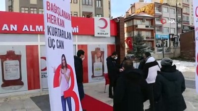 kok hucre - (SİVAS- Beşiktaş taraftarından örnek davranış Videosu