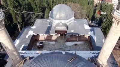 sultan camii -  600 yıllık tarihi cami çelik ağlarla örülüyor Videosu
