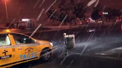  İstanbul’da kar yağışı akşam saatlerinde etkili oldu