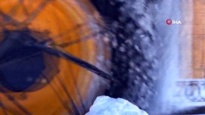 hasta kurtarma -  Van Büyükşehir Belediyesinin karla mücadelesinde büyük başarı Videosu