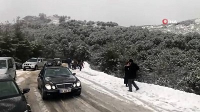 jandarma -  - Kuşadalılar, kar görmek için yüksek kesimlere akın etti Videosu