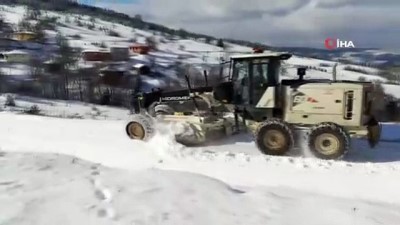  Sinop’ta 6 köy yolu kardan kapandı