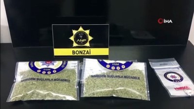 bonzai -  Şüpheli araçtan bonzai ve Afyon sakızı çıktı Videosu