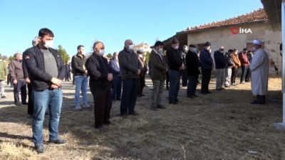 koy mezarligi -  Garajda cesedi bulunan genç toprağa verildi Videosu