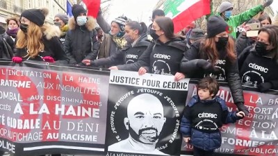 polis siddeti -  - Paris’te polis şiddeti karşıtı protesto Videosu