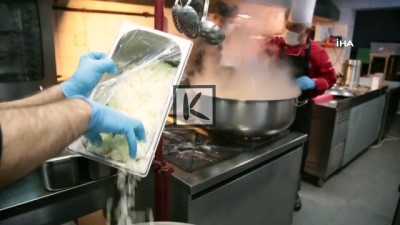 semptom -  Kadıköy’de Kovid hastalarına sıcak yemek Videosu