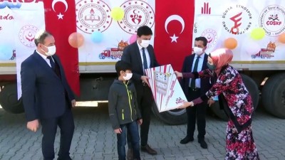 parmak -  Hediye Karavanının 13. durağı Mardin oldu Videosu