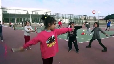 genc nufus - Şanlıurfa’da geleceğin tenisçileri yetişiyor Videosu