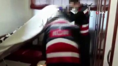 dedektor kopek -  “ATAK” Zehir tacirlerine acımadı: 14 kilogram uyuşturucu madde ele geçirildi Videosu