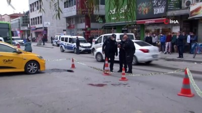 taksi soforu -  Hafif ticari araçla gelen şahıs taksiciyi böyle vurdu Videosu