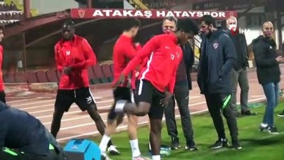 transfer donemi - A. Hatayspor’a 23 yaşında Liberyalı Forvet Videosu
