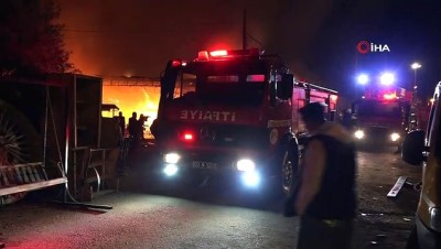  Mersin'de hızar atölyesindeki yangını korkuttu
