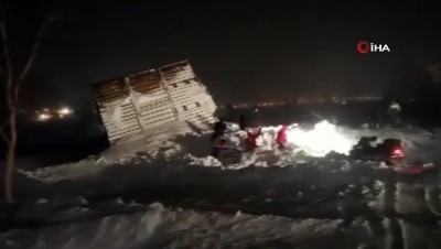 cig dusmesi -  - Rusya'da evlerin üstüne çığ düştü Videosu