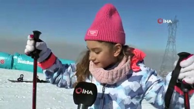  Yaşadıkları ilde kar olmadığı için Erzurum’a kayak yapmaya geldiler