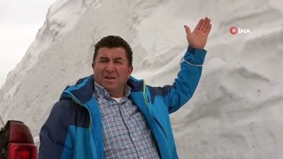 deniz seviyesi -  Ardahan'ı Artvin’e Bağlayan Sahara Geçidi'nde 5 metrelik kar kütlesi Videosu