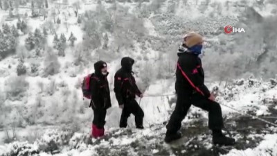 kayali -  Beleloma Kalesi’nde mahsur kalan şahıs donmak üzereyken kurtarıldı Videosu