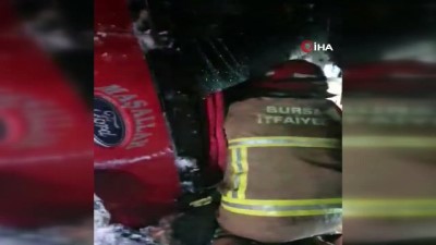 tahkikat -  Karda tır şarampole devrildi: 1 yaralı Videosu