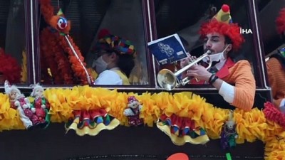 kalaba -  - Maltalılar, karnaval havasını yaşatmaya çalışıyor Videosu