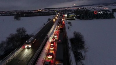 Bursa - İzmir Karayolu 17 saat sonra trafiğe açıldı