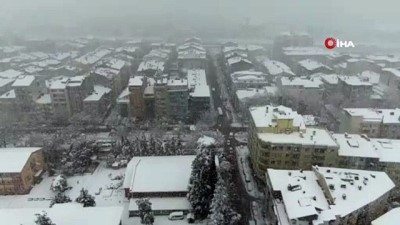   Kocaeli’ne lapa lapa kar yağışı