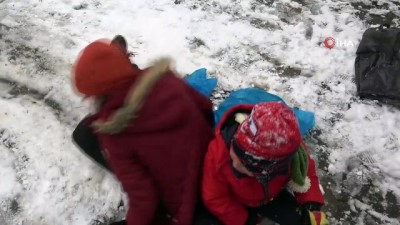 kar eglencesi -  Leğenli, naylonu kar eğlencesi Videosu