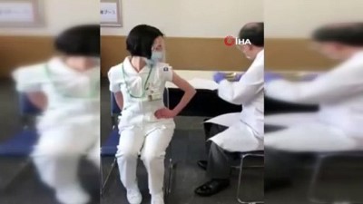 saglik bakanligi -  - Japonya Covid-19'a karşı aşılama programı başladı
- Pfizer-BioNTech aşısının ilk dozu sağlık çalışanlarına Videosu