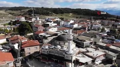 cami minaresi -  Şiddetli rüzgar cami minaresinin külahını uçurdu Videosu