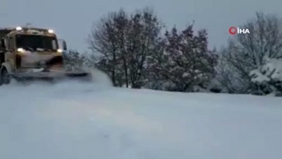 kar kalinligi -  32 köy yolu kar yağışı nedeniyle ulaşıma kapandı Videosu